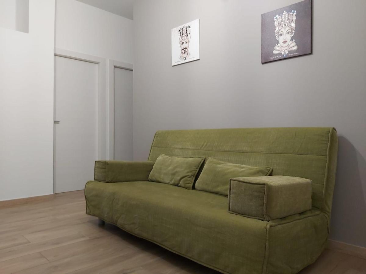 Amuni Apartment ตราปานี ภายนอก รูปภาพ