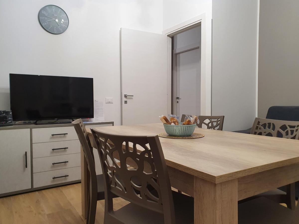 Amuni Apartment ตราปานี ภายนอก รูปภาพ