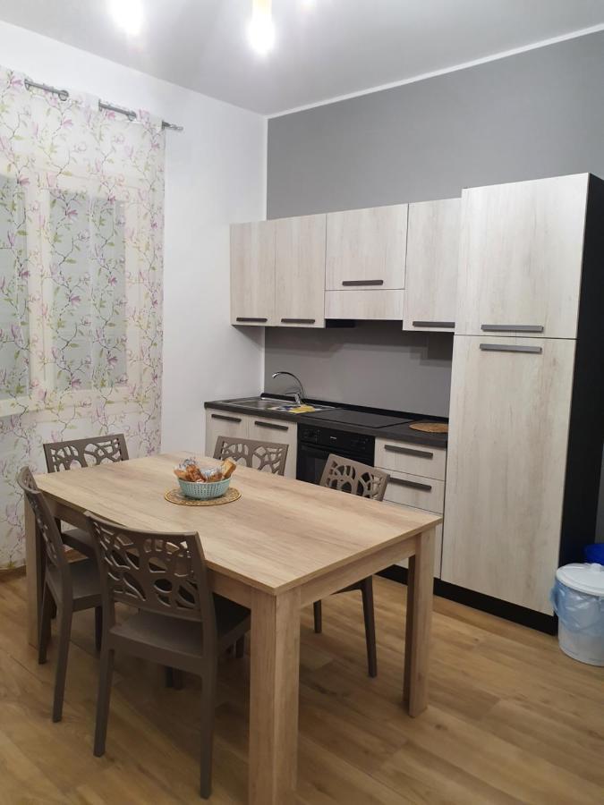 Amuni Apartment ตราปานี ภายนอก รูปภาพ