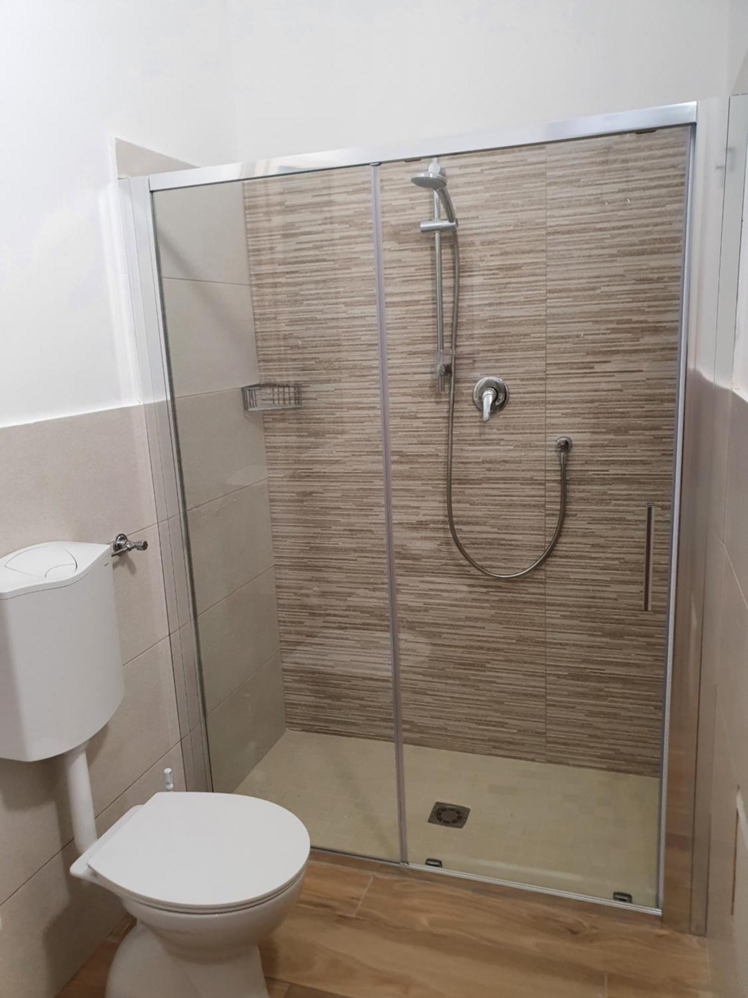 Amuni Apartment ตราปานี ภายนอก รูปภาพ